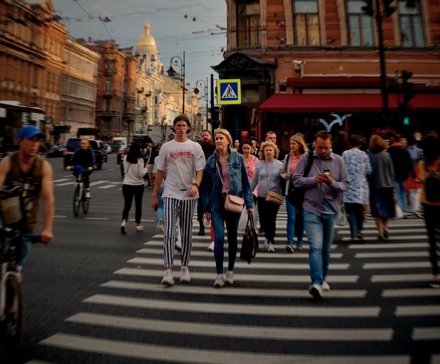 Лицо человека турист задумался Санкт Петербург